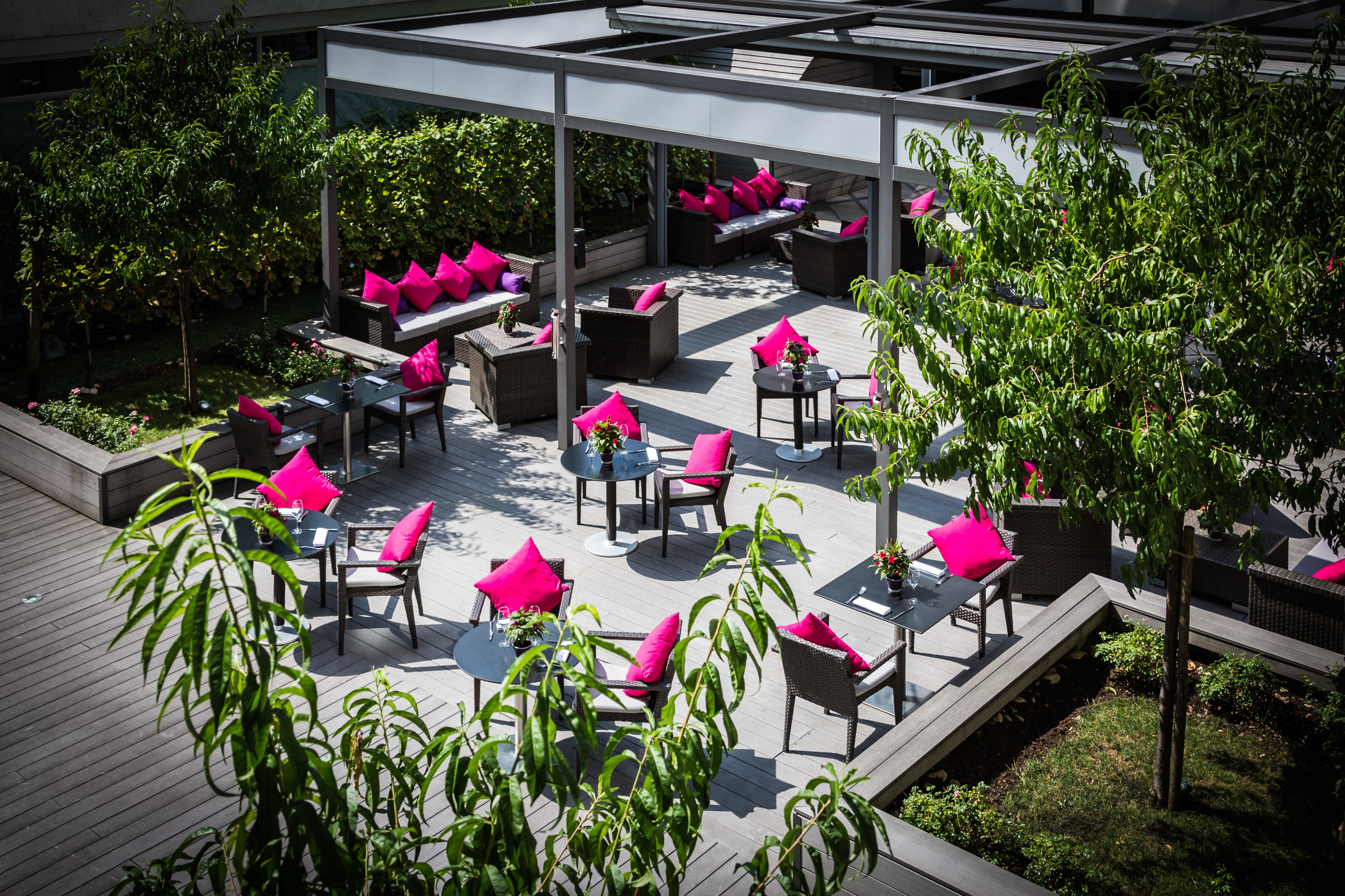 Sofitel Strasbourg Grande Ile Hotel Ngoại thất bức ảnh The Terrace at the Hotel
